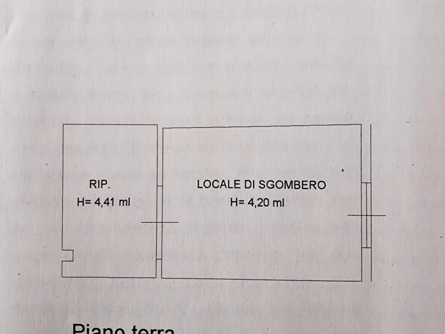 Immagine 2 di Magazzino in vendita  a Pontedera