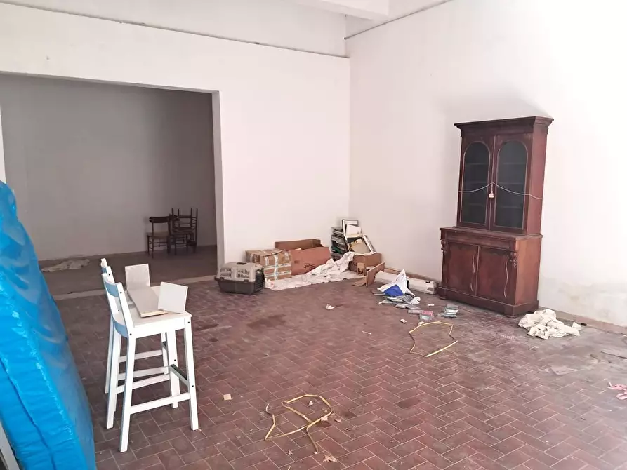 Immagine 3 di Magazzino in vendita  a Pontedera