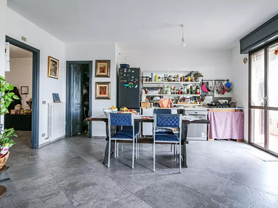 Immagine 5 di Appartamento in vendita  a Pisa