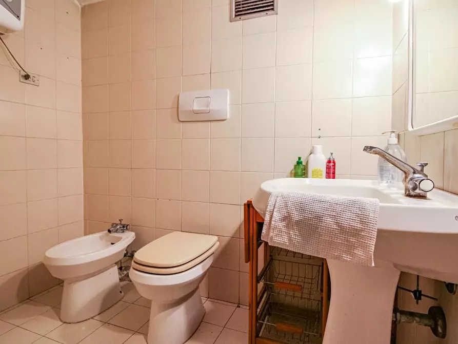 Immagine 32 di Appartamento in vendita  a Pisa