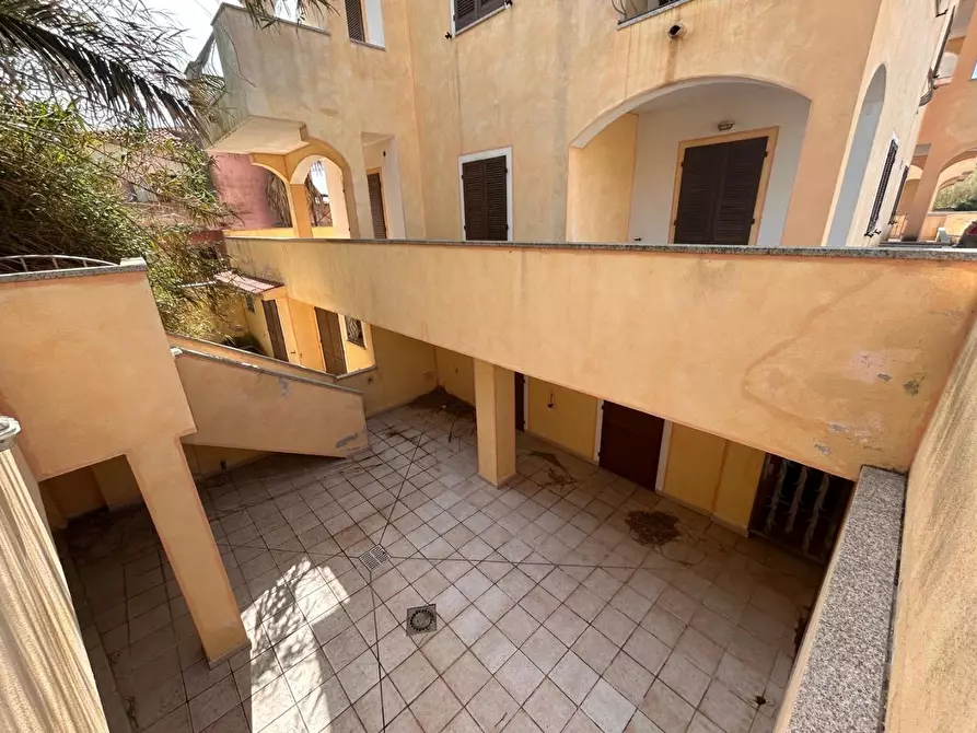 Immagine 32 di Appartamento in vendita  a Santa Teresa Gallura