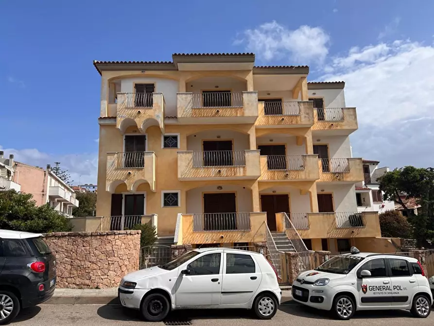 Immagine 2 di Appartamento in vendita  a Santa Teresa Gallura