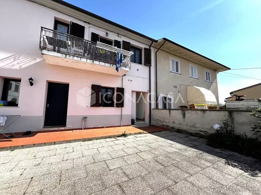 Immagine 3 di Appartamento in vendita  a Pontedera