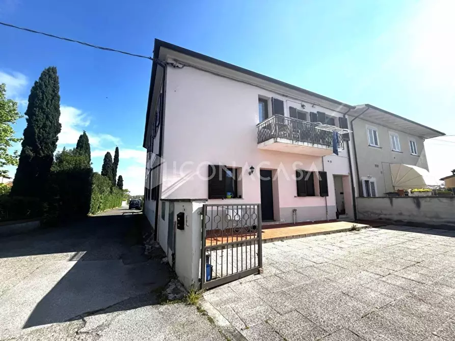 Immagine 1 di Appartamento in vendita  a Pontedera