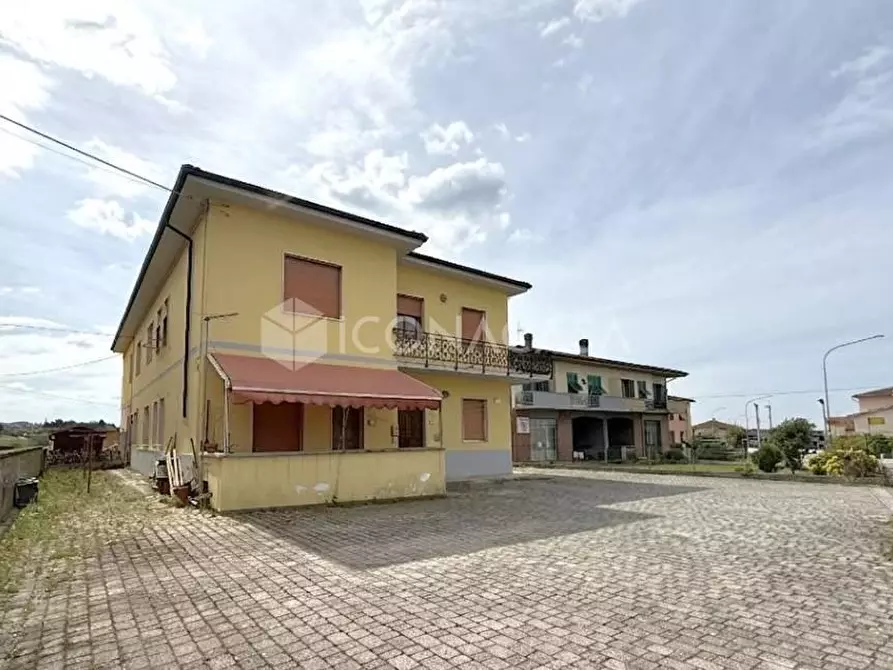 Immagine 40 di Appartamento in vendita  a Montopoli In Val D'arno