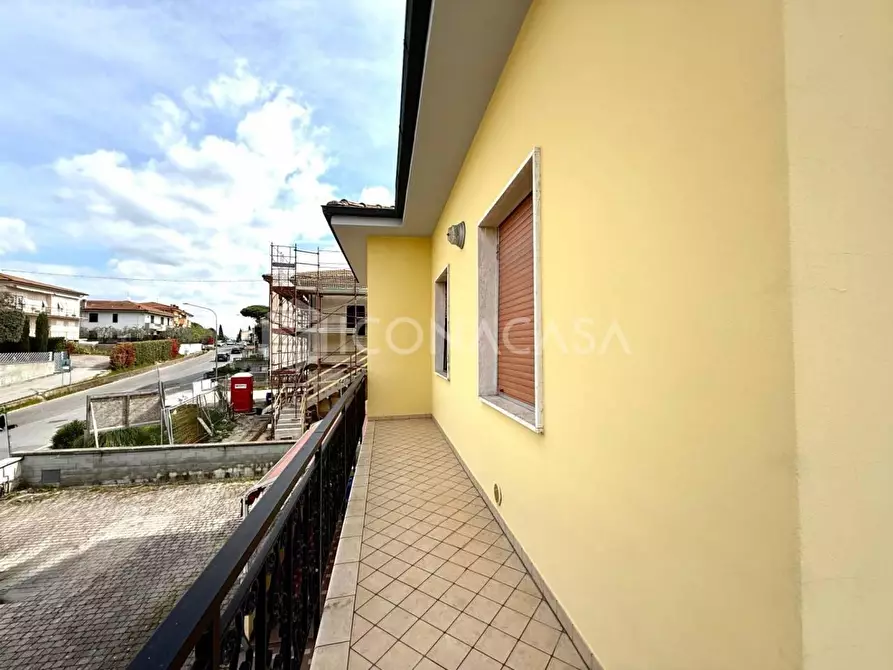 Immagine 15 di Appartamento in vendita  a Montopoli In Val D'arno