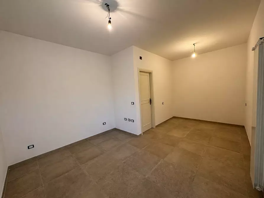 Immagine 9 di Appartamento in vendita  a Viareggio