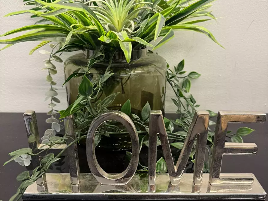 Immagine 26 di Appartamento in vendita  a Viareggio