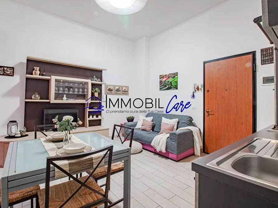 Immagine 2 di Appartamento in vendita  a Livorno