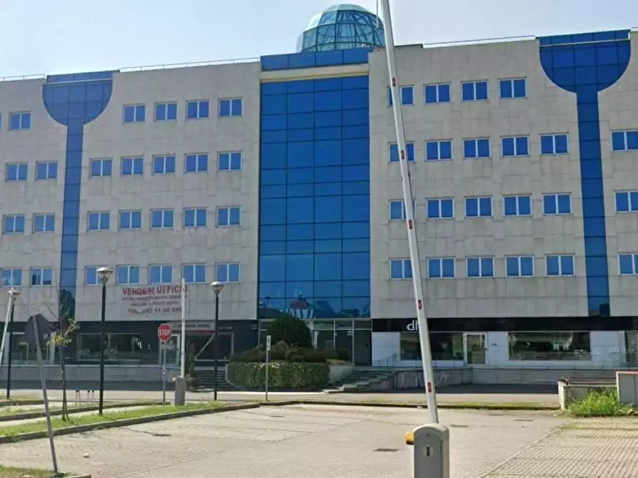 Immagine 2 di Ufficio in vendita  a Concorezzo
