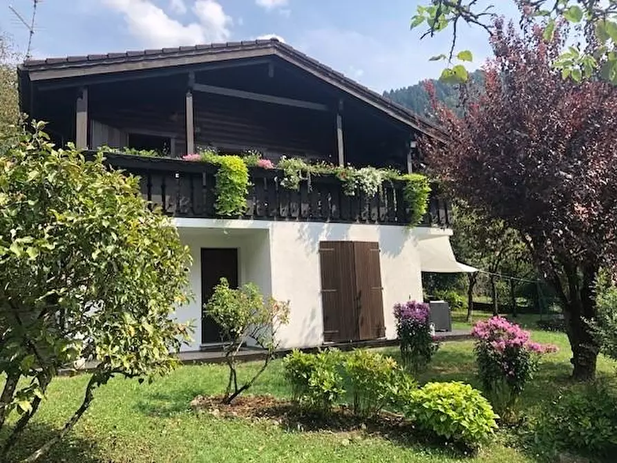 Immagine 1 di Baita in vendita  a Arta Terme