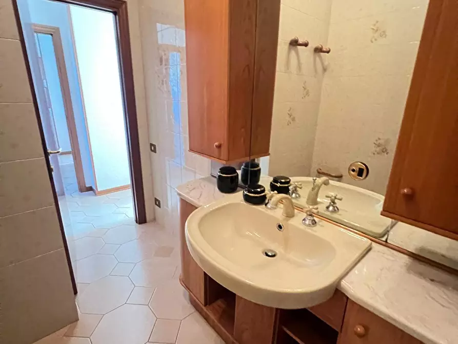Immagine 15 di Porzione di casa in vendita  a Colle Di Val D'elsa
