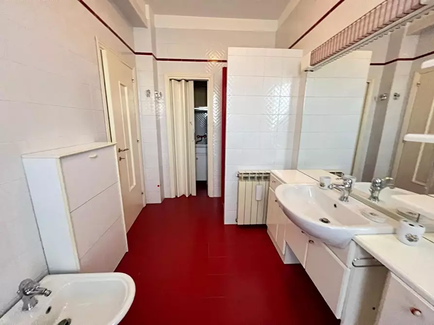 Immagine 10 di Porzione di casa in vendita  a Colle Di Val D'elsa