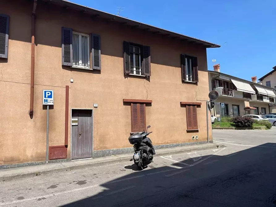 Immagine 1 di Ufficio in vendita  a Besana In Brianza