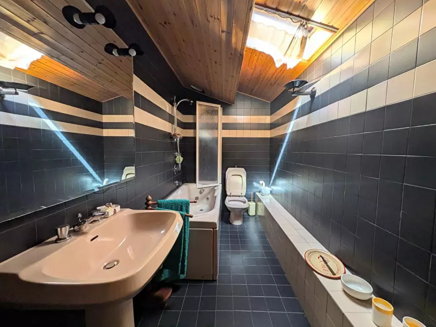 Immagine 39 di Terratetto in vendita  a Barga