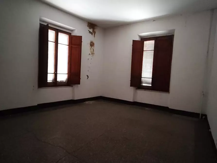 Immagine 9 di Appartamento in vendita  a Barga