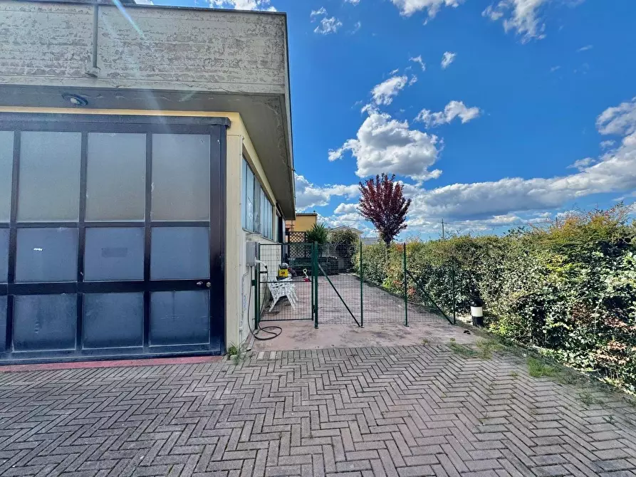 Immagine 24 di Villa in vendita  a Ponsacco