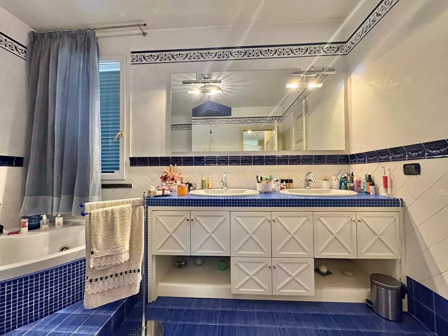 Immagine 11 di Villa in vendita  a Ponsacco