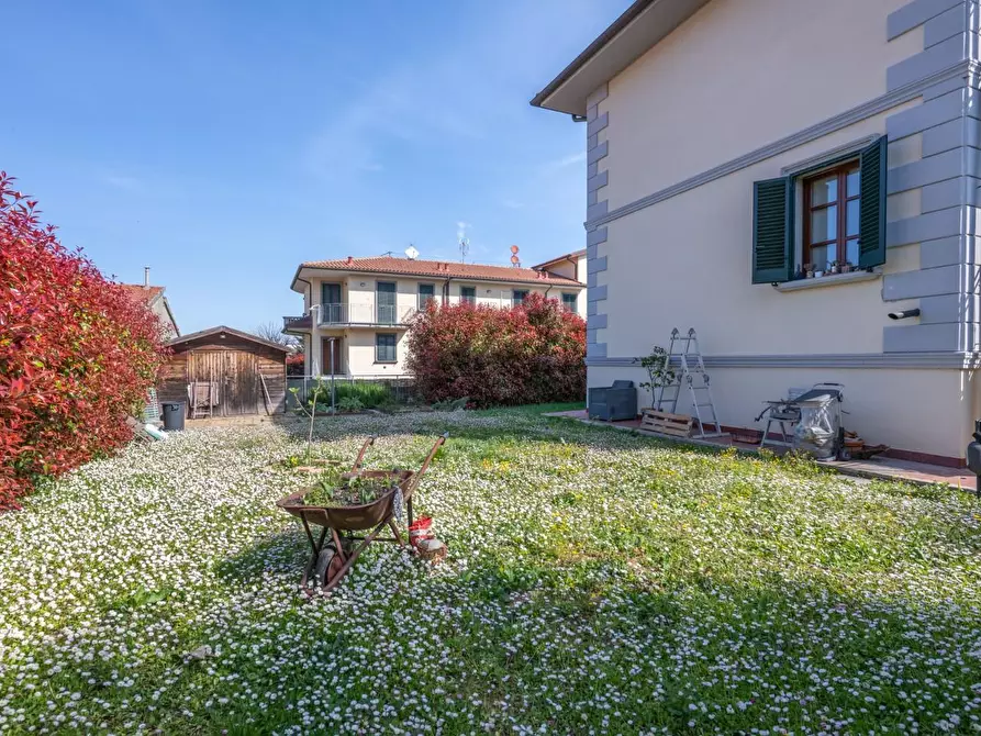 Immagine 7 di Villa in vendita  a Collesalvetti