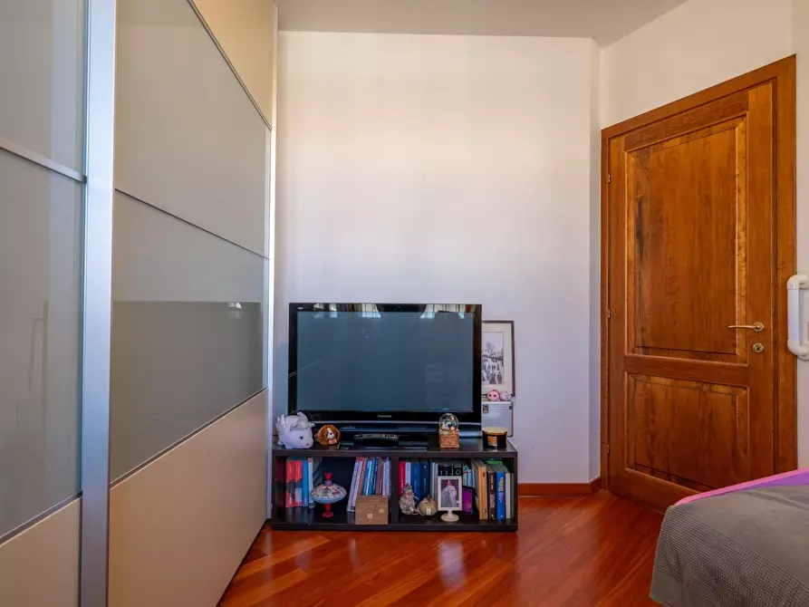 Immagine 48 di Villa in vendita  a Collesalvetti