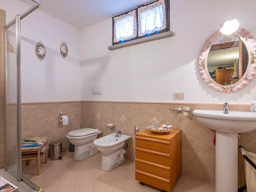 Immagine 56 di Villa in vendita  a Collesalvetti