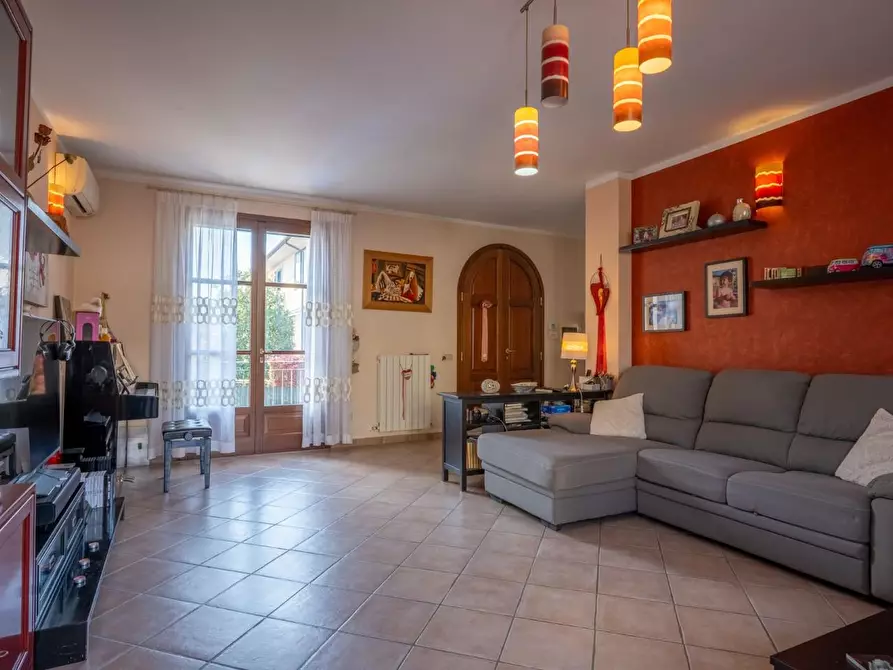 Immagine 21 di Villa in vendita  a Collesalvetti