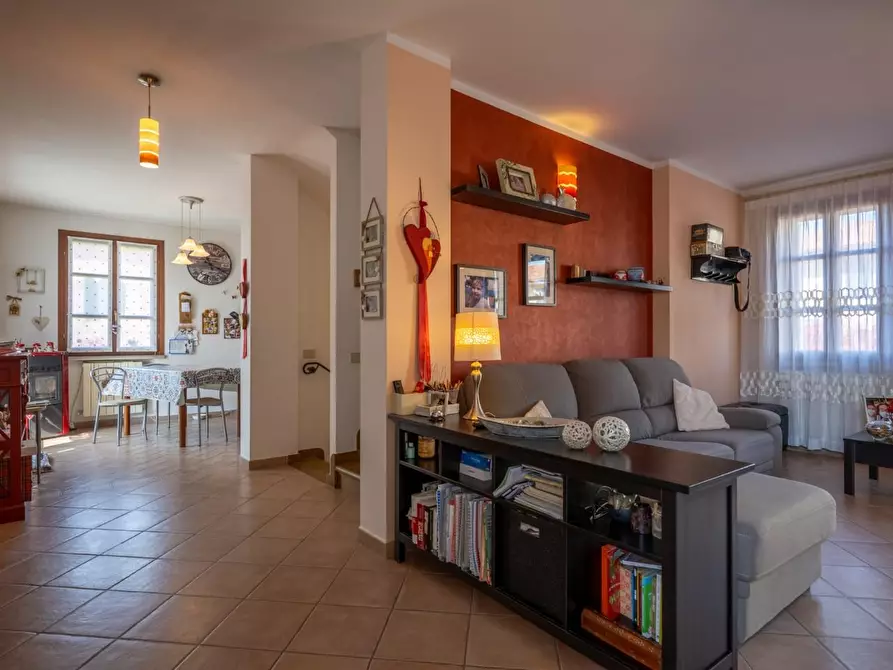 Immagine 24 di Villa in vendita  a Collesalvetti