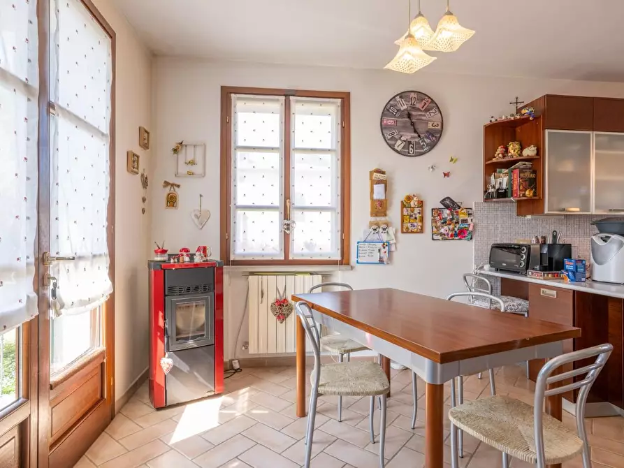 Immagine 30 di Villa in vendita  a Collesalvetti
