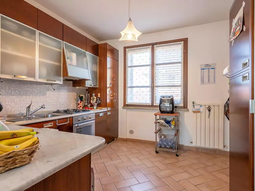 Immagine 31 di Villa in vendita  a Collesalvetti