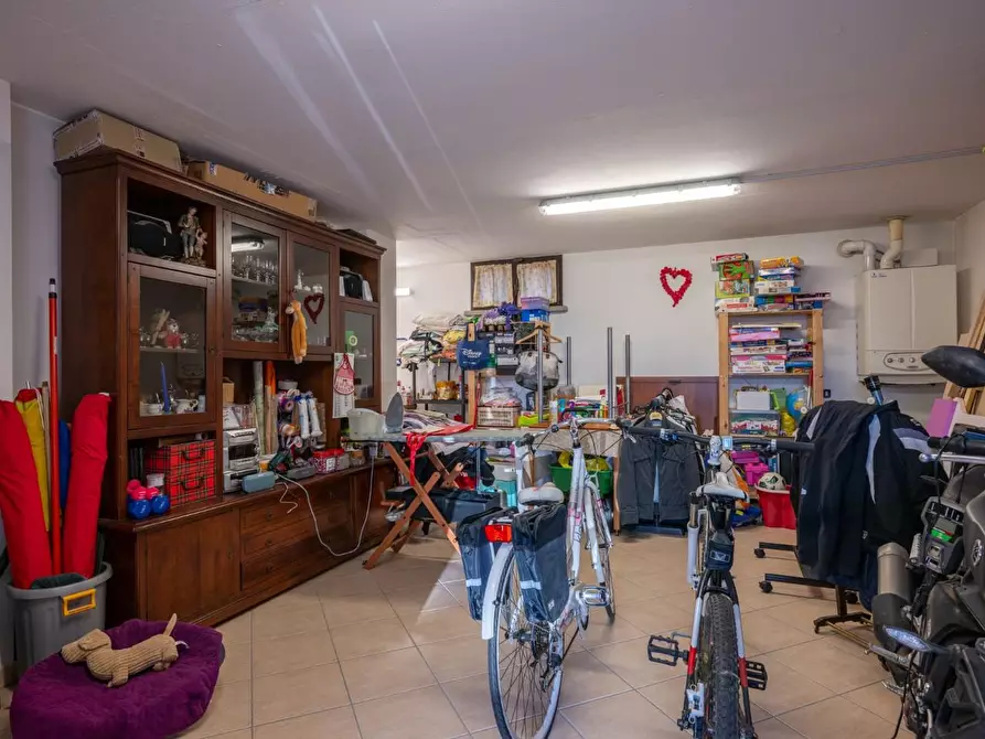 Immagine 52 di Villa in vendita  a Collesalvetti