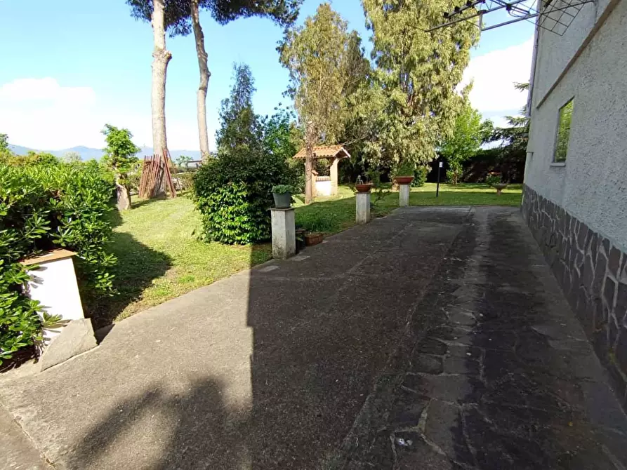 Immagine 8 di Villa in vendita  a Pisa