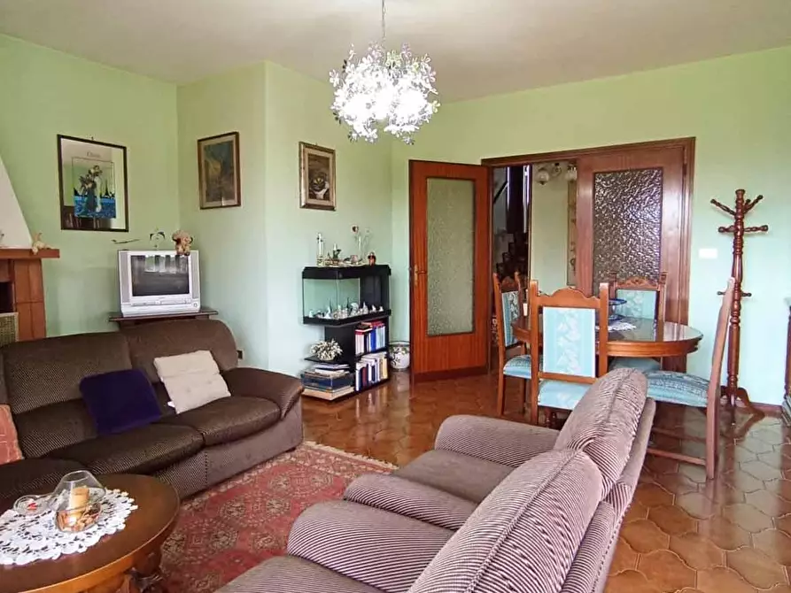 Immagine 27 di Villa in vendita  a Pisa