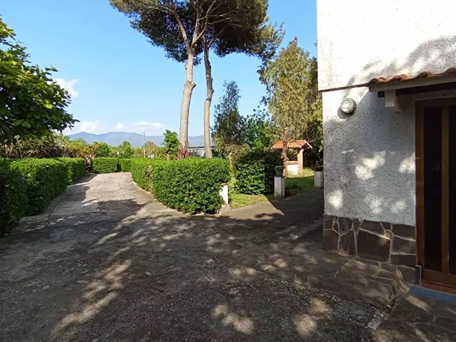Immagine 10 di Villa in vendita  a Pisa