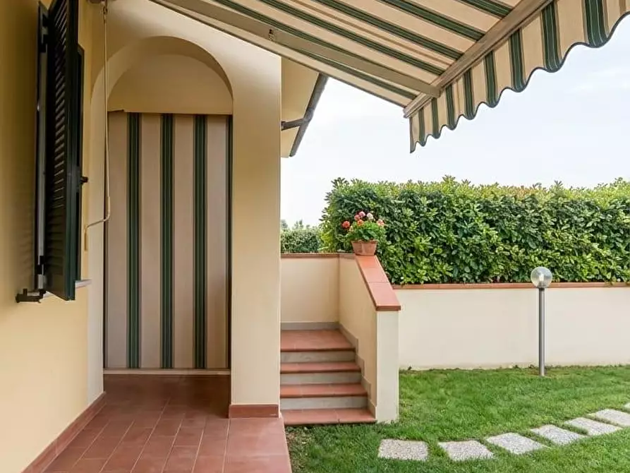 Immagine 11 di Villetta a schiera in vendita  a Ortonovo