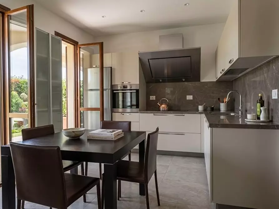 Immagine 3 di Villetta a schiera in vendita  a Ortonovo