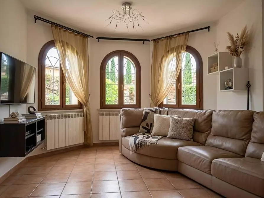 Immagine 1 di Villetta a schiera in vendita  a Ortonovo