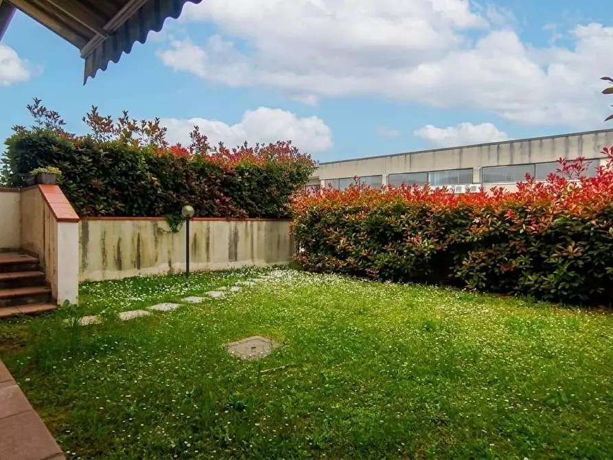 Immagine 12 di Villetta a schiera in vendita  a Ortonovo