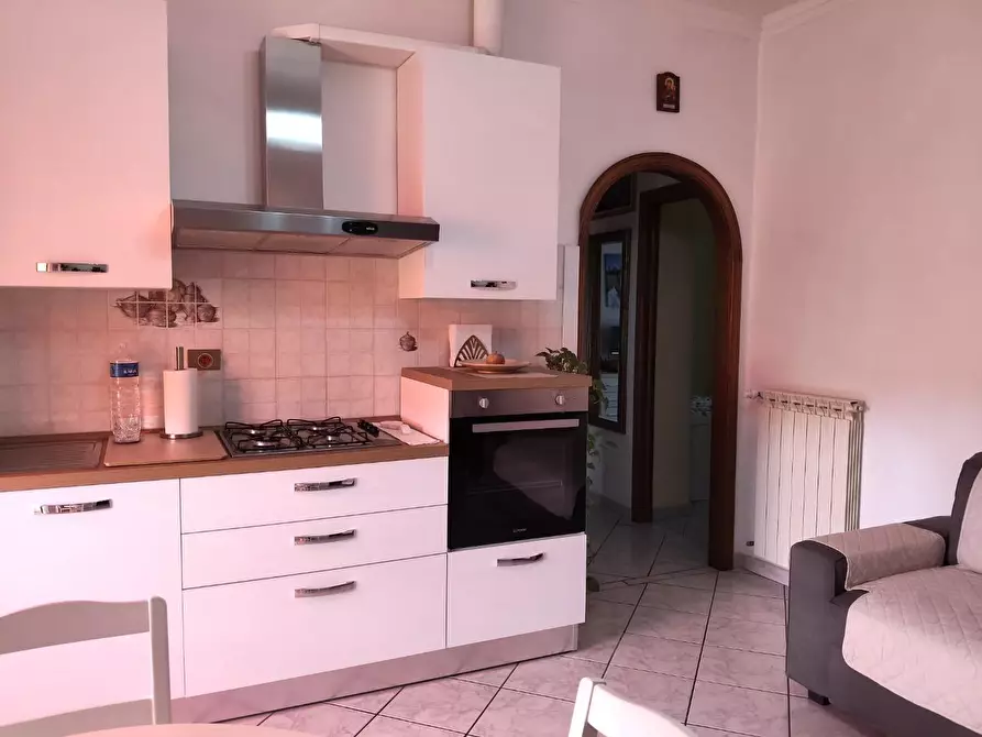 Immagine 5 di Appartamento in vendita  a Lucca