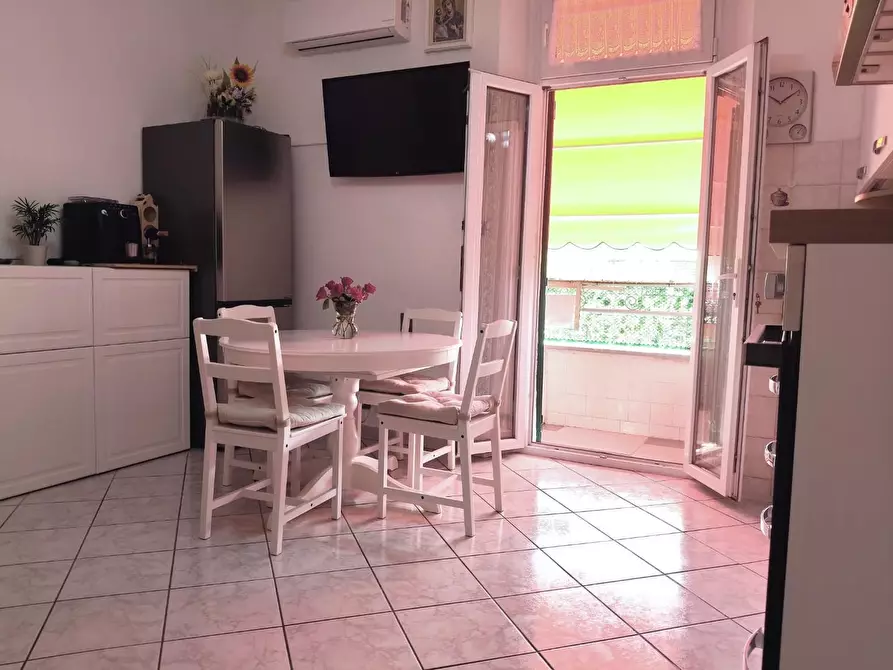 Immagine 11 di Appartamento in vendita  a Lucca