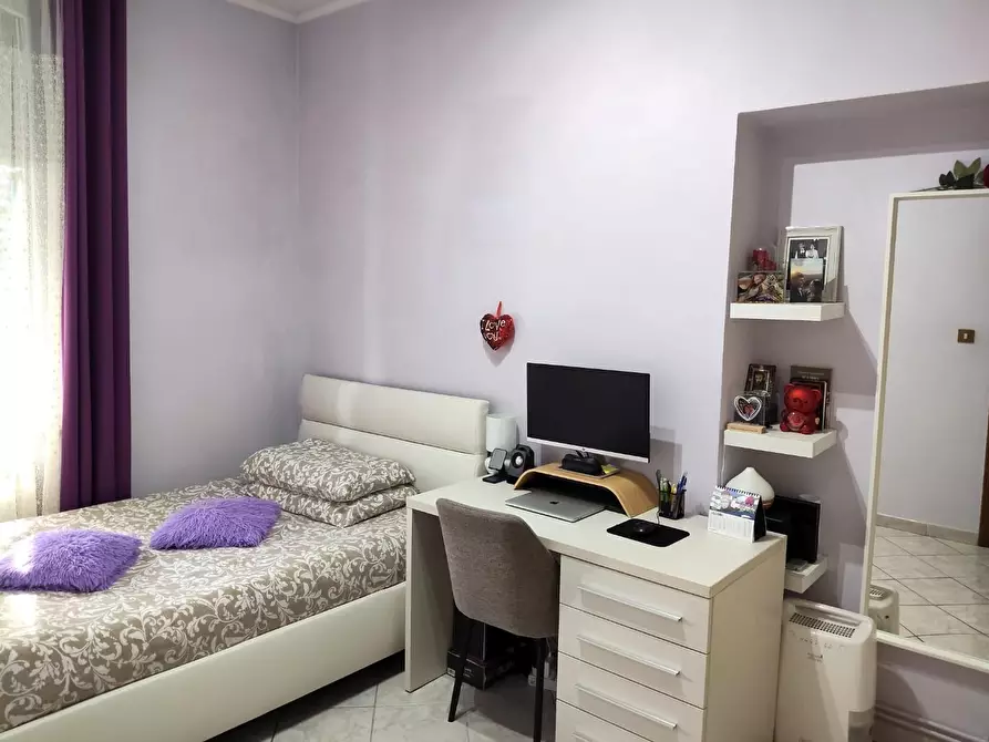 Immagine 23 di Appartamento in vendita  a Lucca