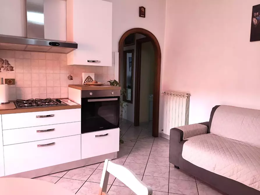 Immagine 7 di Appartamento in vendita  a Lucca