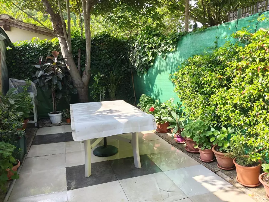 Immagine 29 di Appartamento in vendita  a Lucca