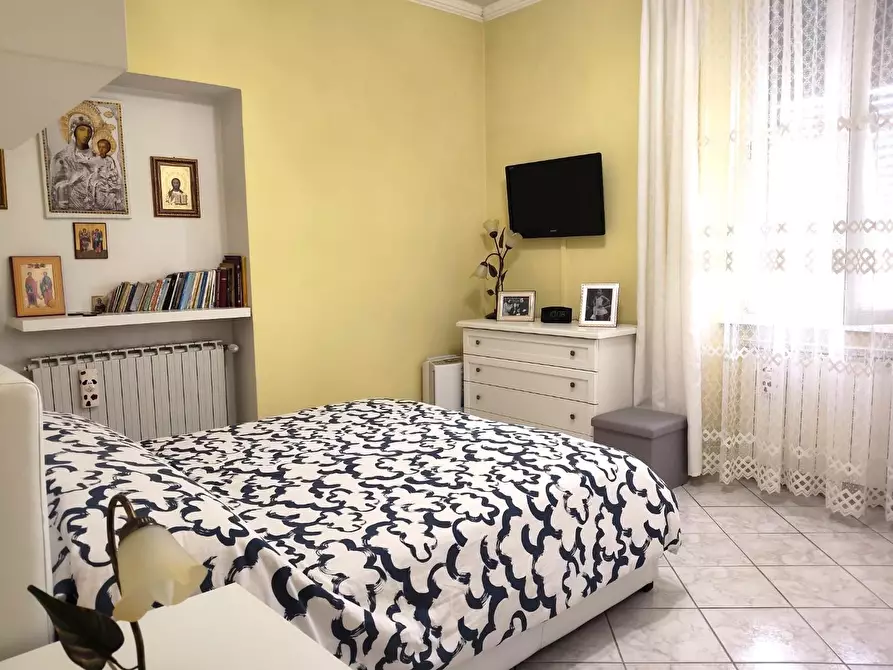 Immagine 21 di Appartamento in vendita  a Lucca