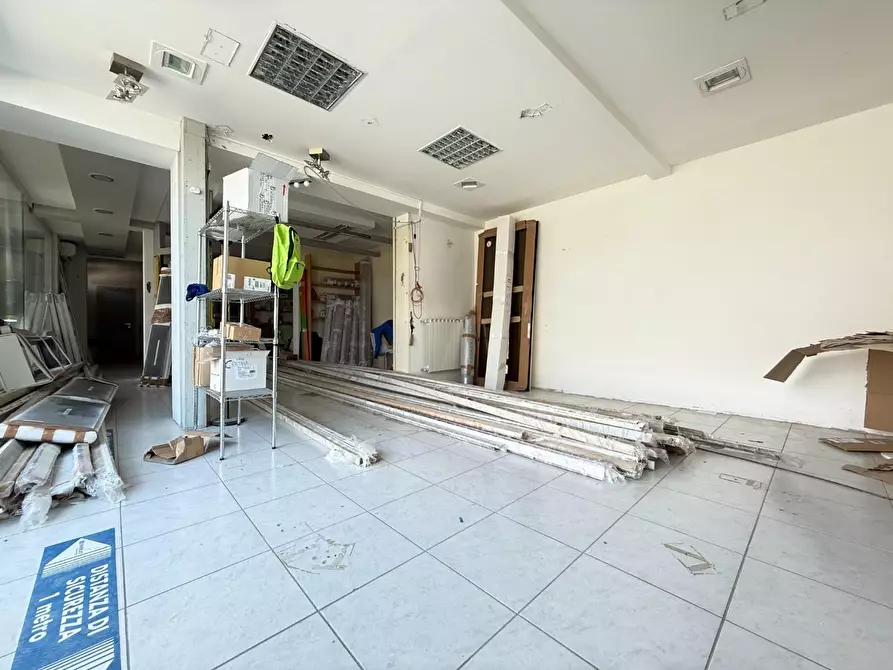 Immagine 26 di Attività artigianale in vendita  a Ponsacco