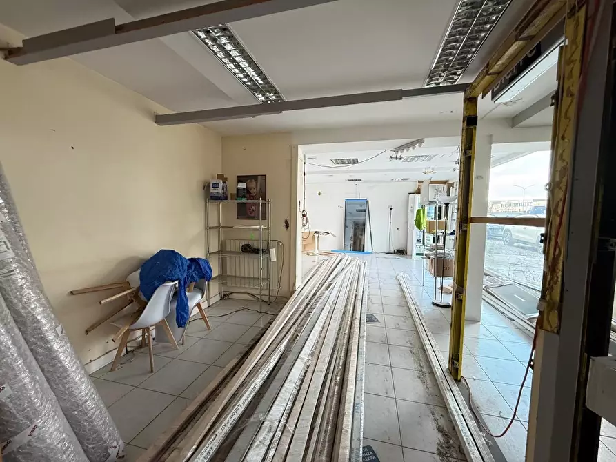 Immagine 14 di Attività artigianale in vendita  a Ponsacco