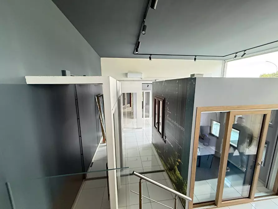 Immagine 13 di Attività artigianale in vendita  a Ponsacco