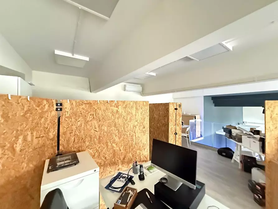 Immagine 12 di Attività artigianale in vendita  a Ponsacco