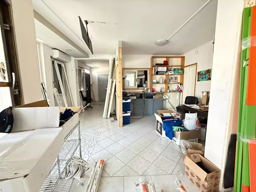 Immagine 23 di Attività artigianale in vendita  a Ponsacco