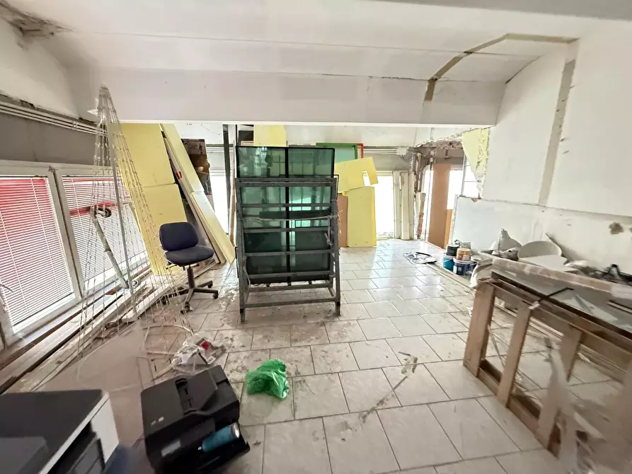 Immagine 6 di Attività artigianale in vendita  a Ponsacco