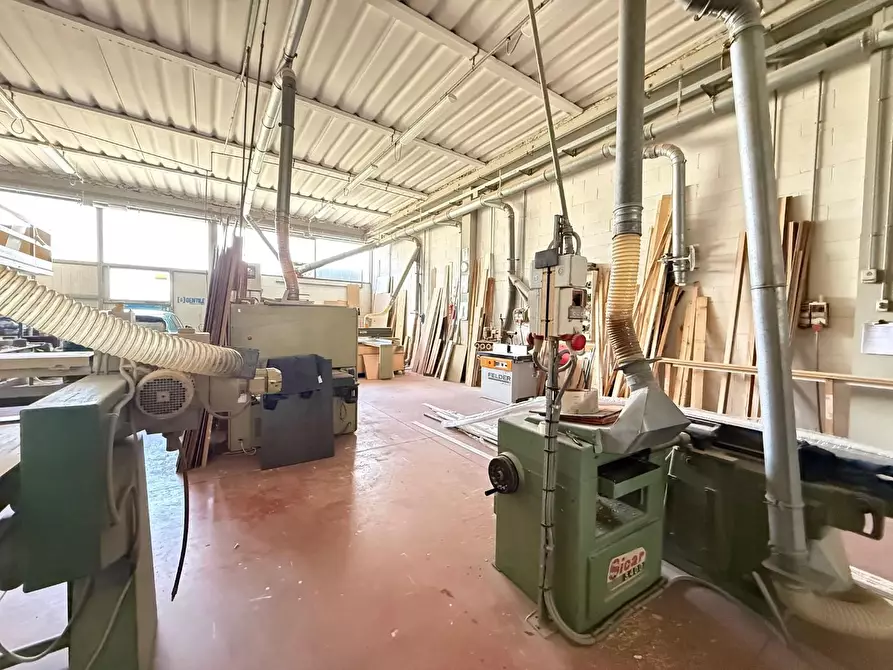 Immagine 20 di Attività artigianale in vendita  a Ponsacco